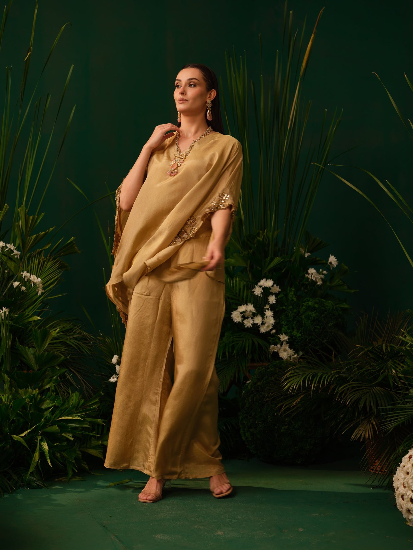 Akruti Kaftan Set