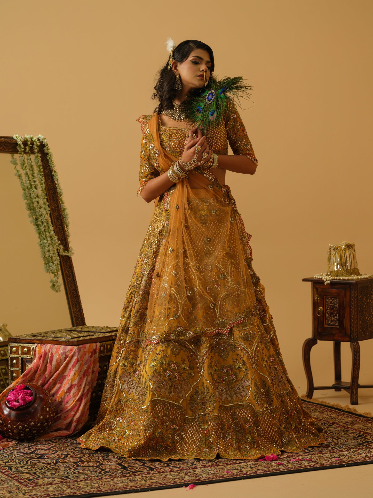 Golden Maharani Aura