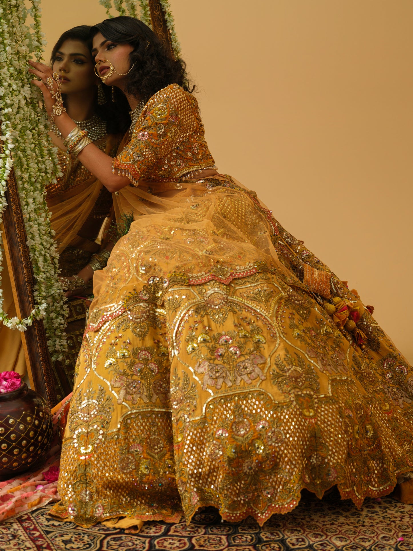 Golden Maharani Aura