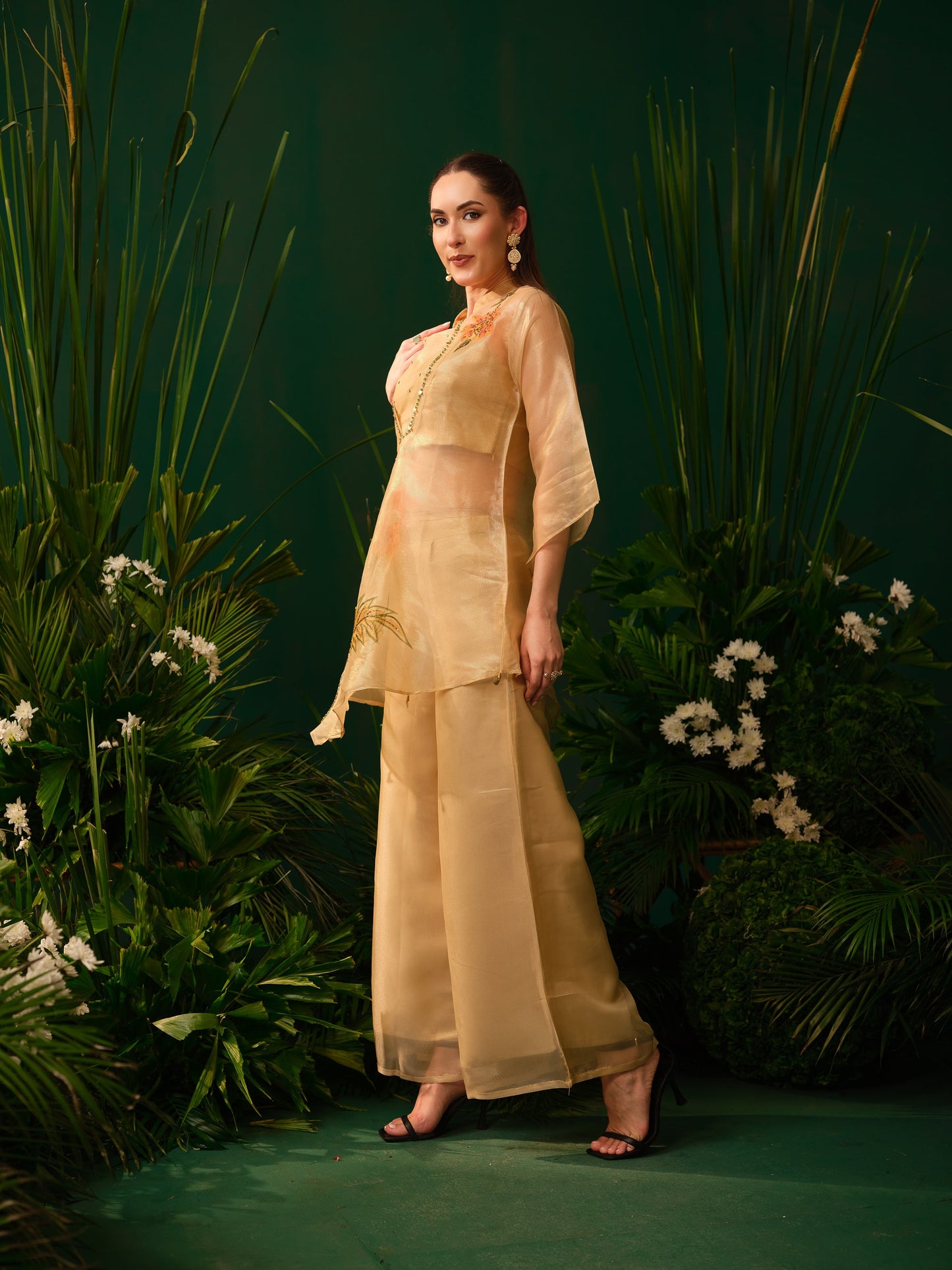 Tavya Bloom Kurti Set