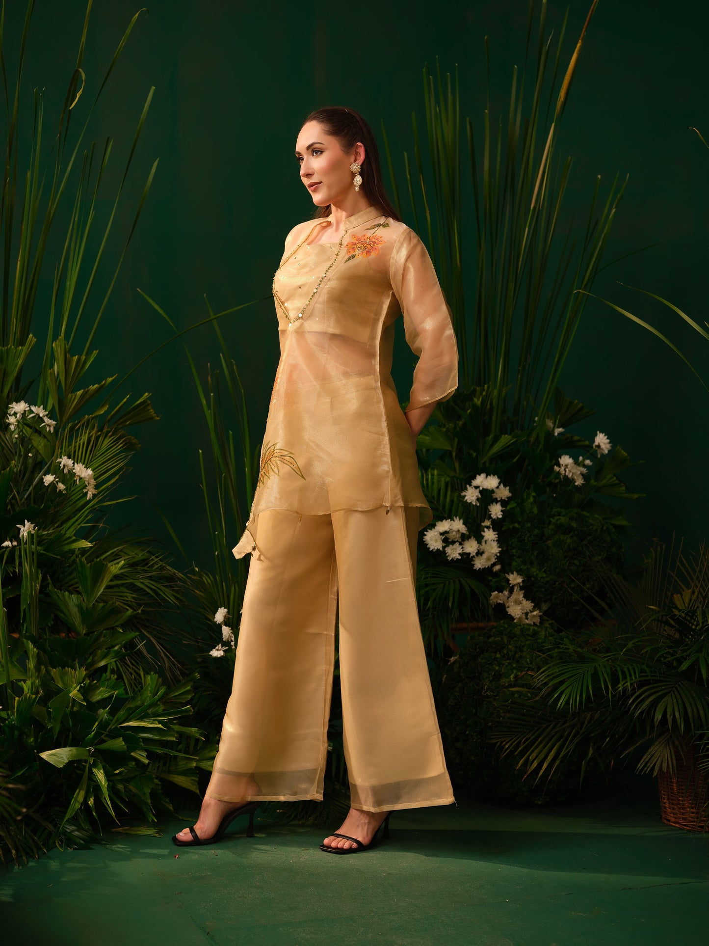 Tavya Bloom Kurti Set