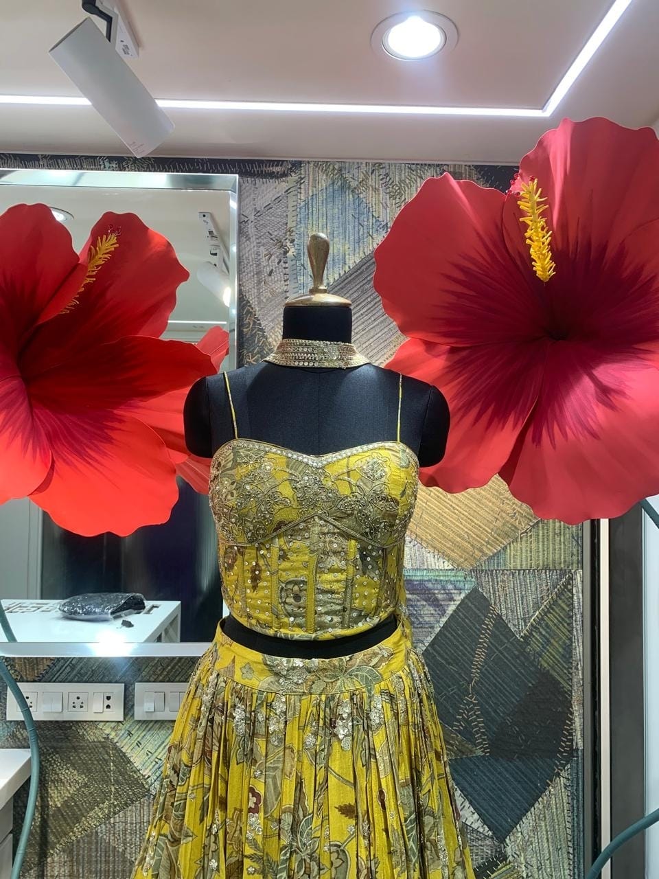 Sunlit Bloom Premier