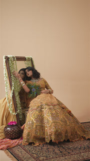 Golden Maharani Aura